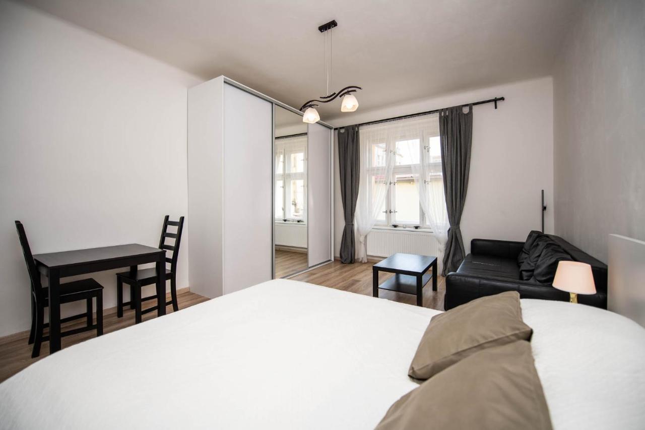 Central Accommodation Angel Прага Екстер'єр фото